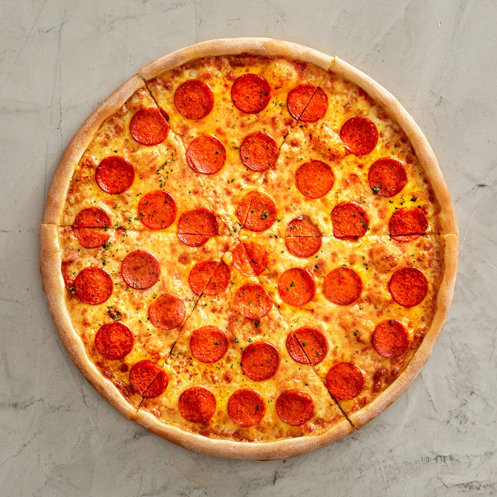 NY Pepperoni Pizza - Bollo de pizza, salsa de tomate, muzzarella, orégano, pepperoni